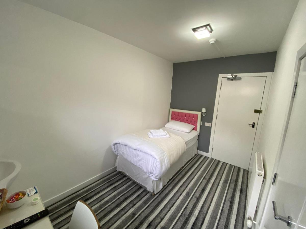 Aaran Central Guesthouse แอเบอร์ดีน ภายนอก รูปภาพ