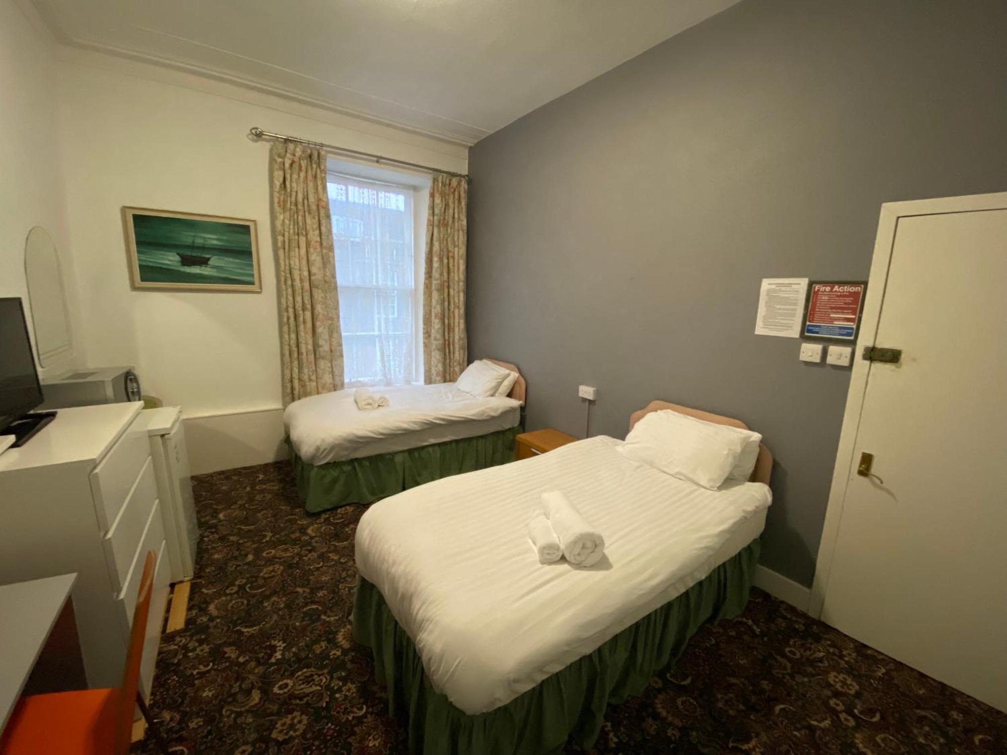 Aaran Central Guesthouse แอเบอร์ดีน ภายนอก รูปภาพ