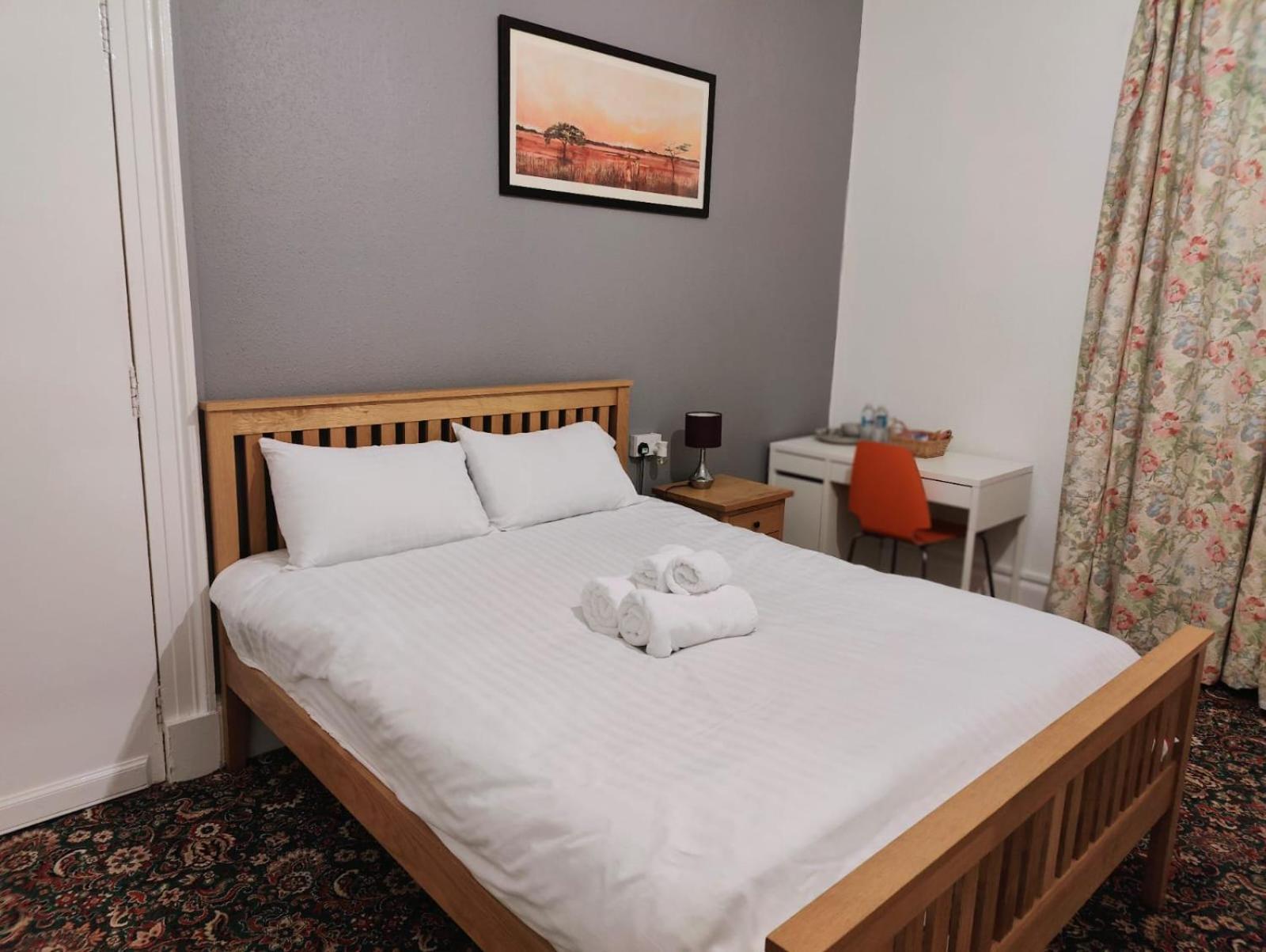 Aaran Central Guesthouse แอเบอร์ดีน ภายนอก รูปภาพ