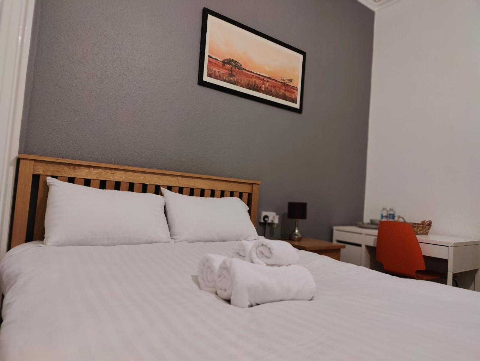 Aaran Central Guesthouse แอเบอร์ดีน ภายนอก รูปภาพ