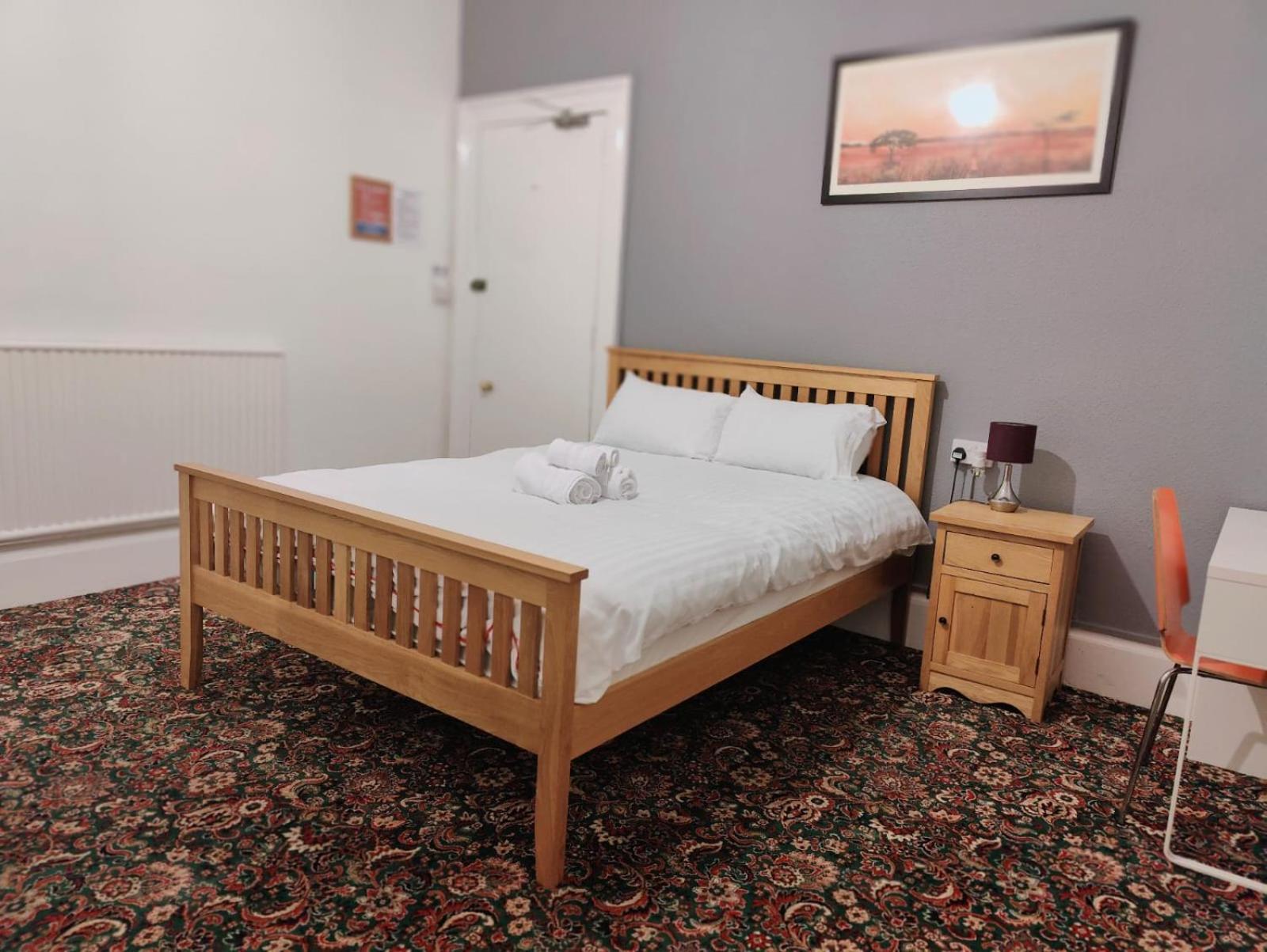 Aaran Central Guesthouse แอเบอร์ดีน ภายนอก รูปภาพ