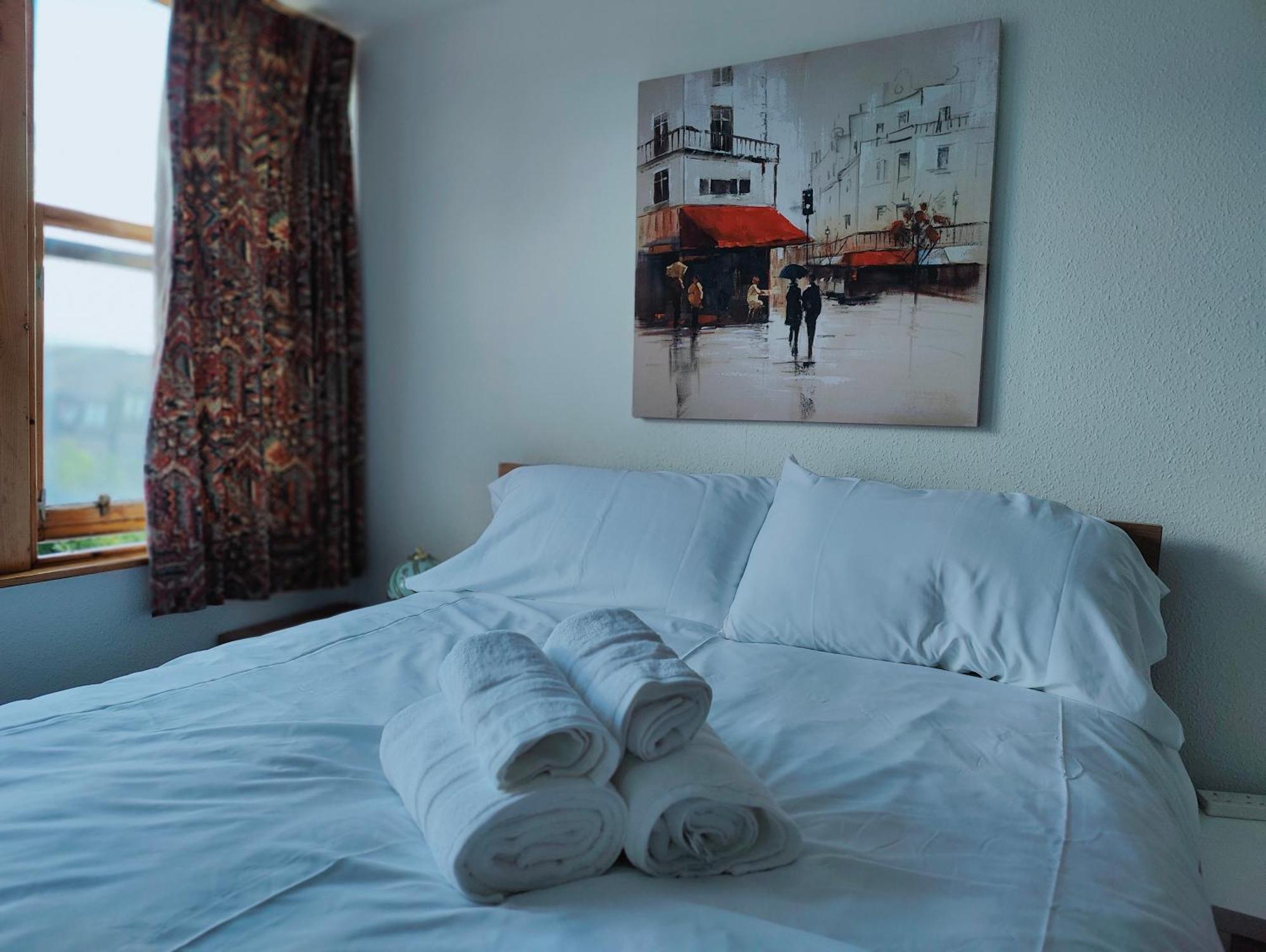 Aaran Central Guesthouse แอเบอร์ดีน ภายนอก รูปภาพ
